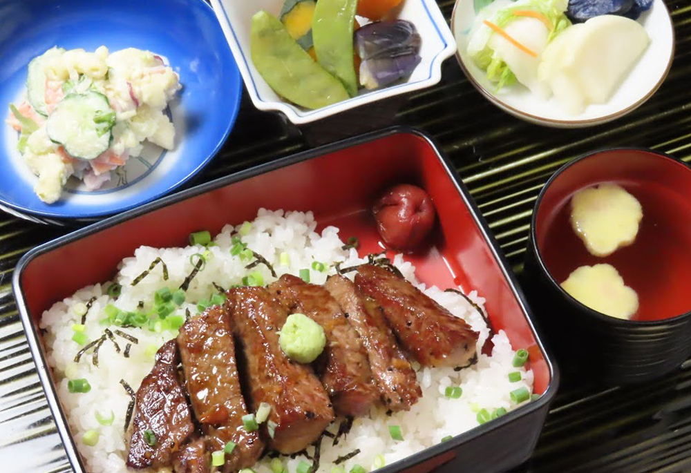 和牛ステーキ重